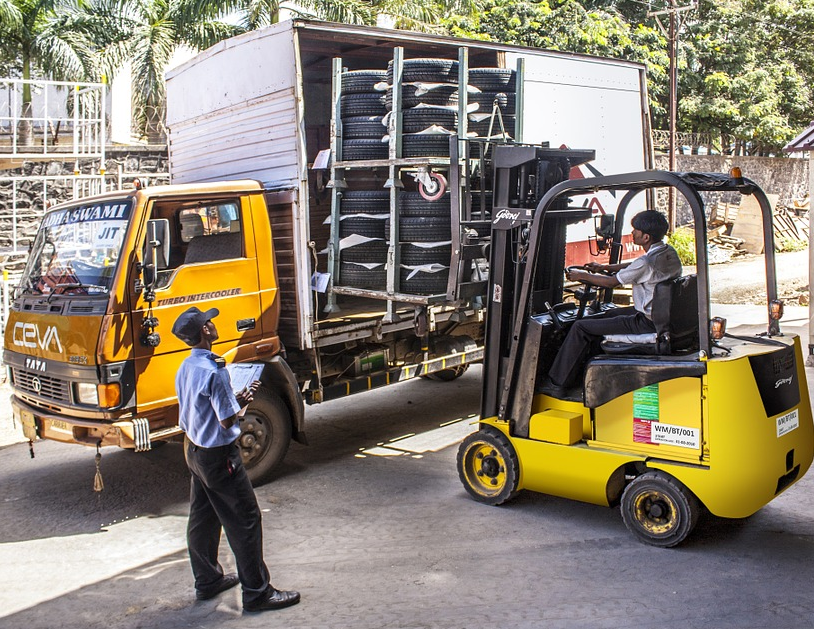transportation and logistics industry - Globalia transportation and logistics industry - Globalia